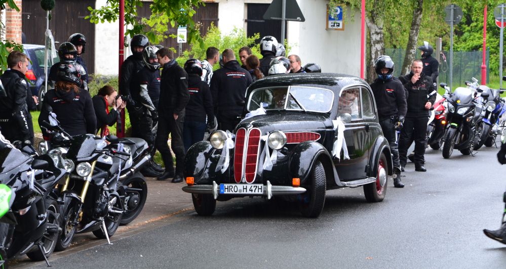 Motorradfahrerhochzeit 2012