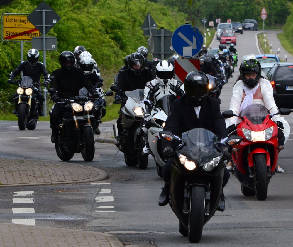 Motorradfahrerhochzeit 2012